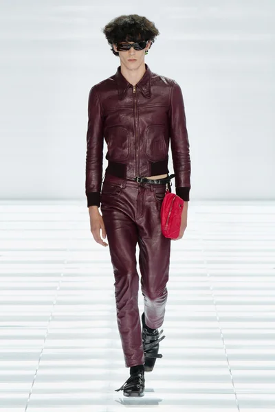 Look 11